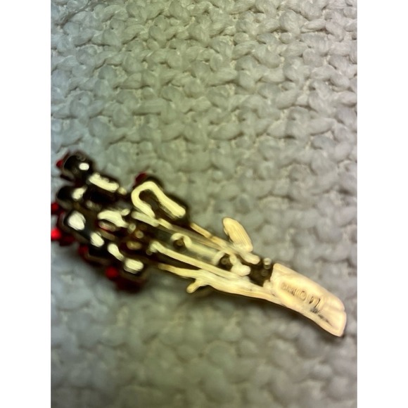 Vintage DM Creations 97  Red Roses brooch - Picture 3 of 4